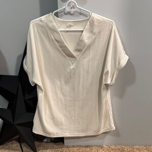 Evaless V-Neck Shirt